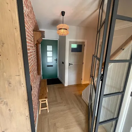 Luxurious Renovated Home, Retro Touch! Villa Eindhoven