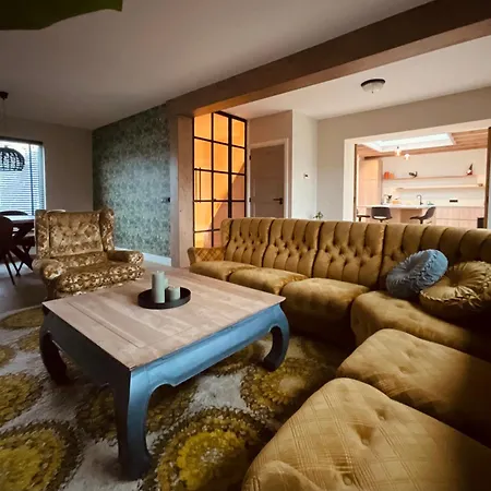 Villa Luxurious Renovated Home, Retro Touch! Eindhoven